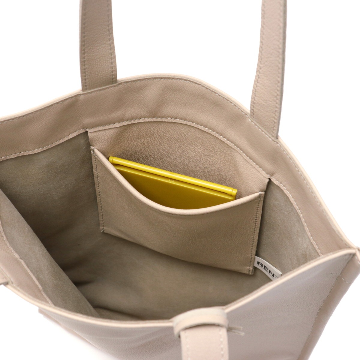 トートバッグ レディース A4 縦型 縦 トート 軽量 本革 やぎ革 ゴート 肩掛け シンプル 日本製 STILL スティル ドキュメントトート 1-15-20261 トートバッグ レディース A4 縦型 縦 トート 軽量 本革 やぎ革 ゴート 肩掛け シンプル 日本製 STILL スティル ドキュメントトート 1-15-20261