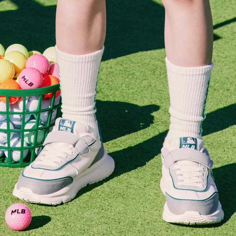 キッズ スニーカー チャンキー ランナー ヴァースィティ ジュニア クリーヴレンド ガーディアンズ Chunky Runner Varsity