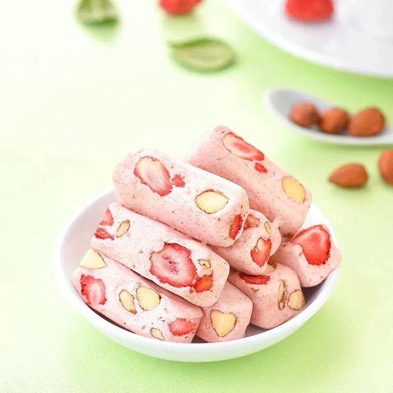 濃厚で優しい甘さのヌガーとド チョコレート 大容量 ヌガー バター使用 ヌガー お菓子 お土産 台湾 いちご苺味 牛軋糖 1つ買うと10個無料3つの味 濃厚で優しい甘さのヌガーとド チョコレート 大容量 ヌガー バター使用 ヌガー お菓子 お土産 台湾 いちご苺味 牛軋糖 1つ買うと10個無料3つの味