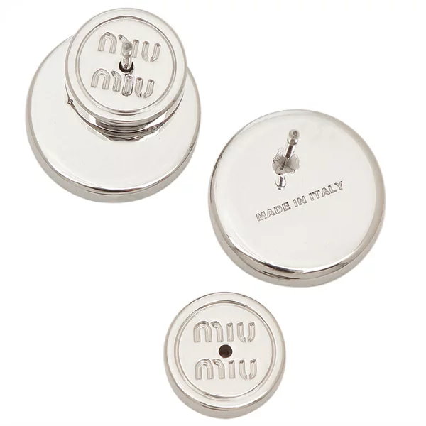 Qoo10] ミュウミュウ ピアス エナメルメタルピアス ロゴ ブル