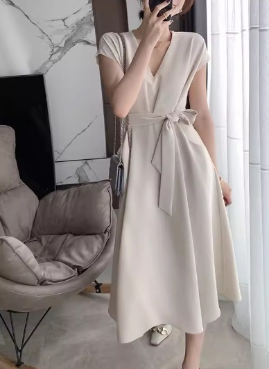 レディース ワンピース プルオーバー ミモレ ロング 半袖 フレンチスリーブ Vネック Aライン フェミニン シフォン ウエストマーク ウエストリボン ポケット ハイウエスト かわいい 大人可愛い レディース ワンピース プルオーバー ミモレ ロング 半袖 フレンチスリーブ Vネック Aライン フェミニン シフォン ウエストマーク ウエストリボン ポケット ハイウエスト かわいい 大人可愛い