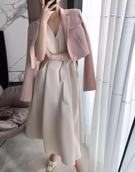 レディース ワンピース プルオーバー ミモレ ロング 半袖 フレンチスリーブ Vネック Aライン フェミニン シフォン ウエストマーク ウエストリボン ポケット ハイウエスト かわいい 大人可愛い レディース ワンピース プルオーバー ミモレ ロング 半袖 フレンチスリーブ Vネック Aライン フェミニン シフォン ウエストマーク ウエストリボン ポケット ハイウエスト かわいい 大人可愛い