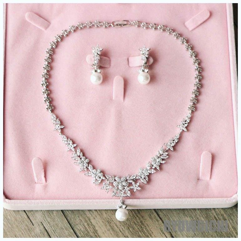 ネックレス アクセサリー ジュエリー アクセ 小物 ネックレス ピアス イヤリング ビジュー フラワー パール シルバー可愛い ミセス モダン[acx79]