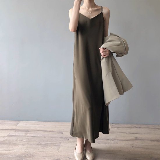 キャミソールワンピース レディース Vネック ノースリーブ ミモレ丈 ロング丈 サテン調 スリップ スリム レトロ きれいめ エレガント セクシー 3color おでかけ おしゃれ キャミワンピ