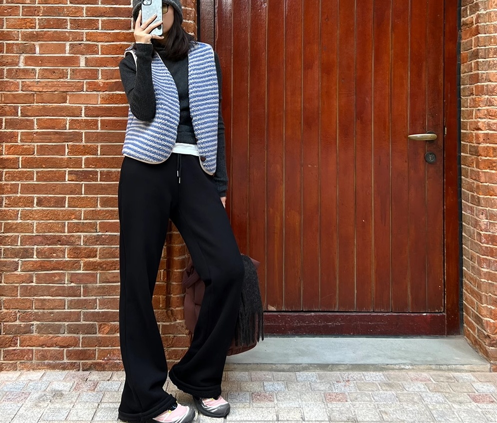 レディース パンツ ボトムス スウェットパンツ ロング フレア ポケット ハイウエスト ウエストゴム 伸縮性 フリース シンプル カジュアル おしゃれ こなれ感 ラフ 無地 秋 冬 お出かけ レディース パンツ ボトムス スウェットパンツ ロング フレア ポケット ハイウエスト ウエストゴム 伸縮性 フリース シンプル カジュアル おしゃれ こなれ感 ラフ 無地 秋 冬 お出かけ