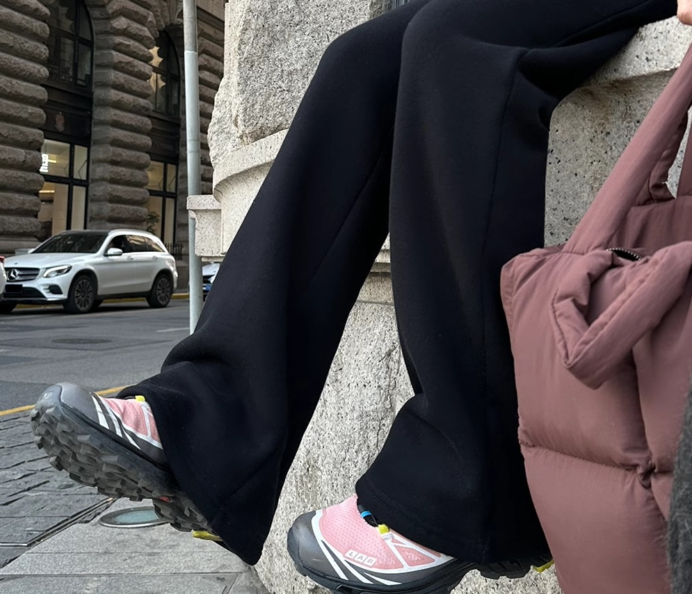 レディース パンツ ボトムス スウェットパンツ ロング フレア ポケット ハイウエスト ウエストゴム 伸縮性 フリース シンプル カジュアル おしゃれ こなれ感 ラフ 無地 秋 冬 お出かけ レディース パンツ ボトムス スウェットパンツ ロング フレア ポケット ハイウエスト ウエストゴム 伸縮性 フリース シンプル カジュアル おしゃれ こなれ感 ラフ 無地 秋 冬 お出かけ