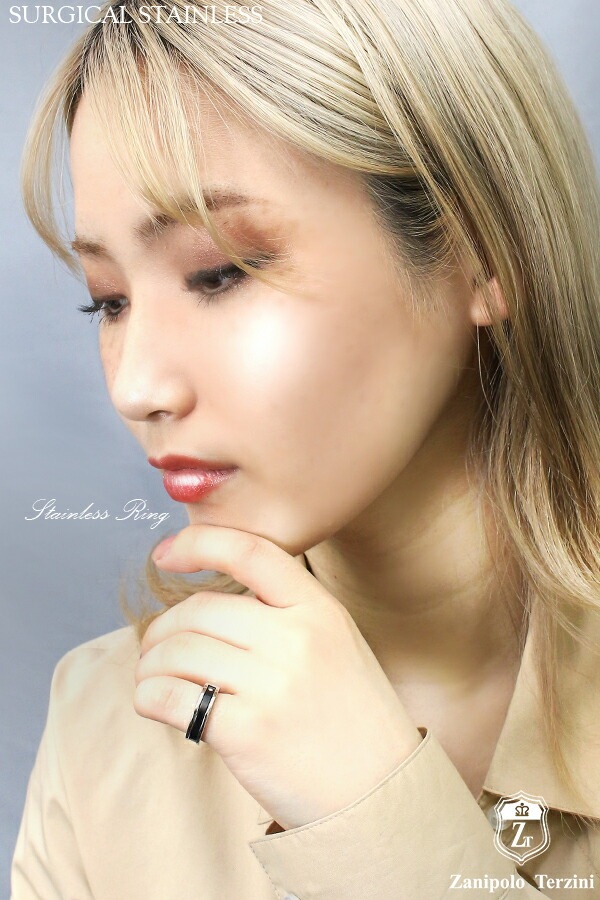ザニポロタルツィーニ スリーウェイ デザイン ダイヤモンド サージカルステンレス リング 7 ザニポロタルツィーニ スリーウェイ デザイン ダイヤモンド サージカルステンレス リング 7