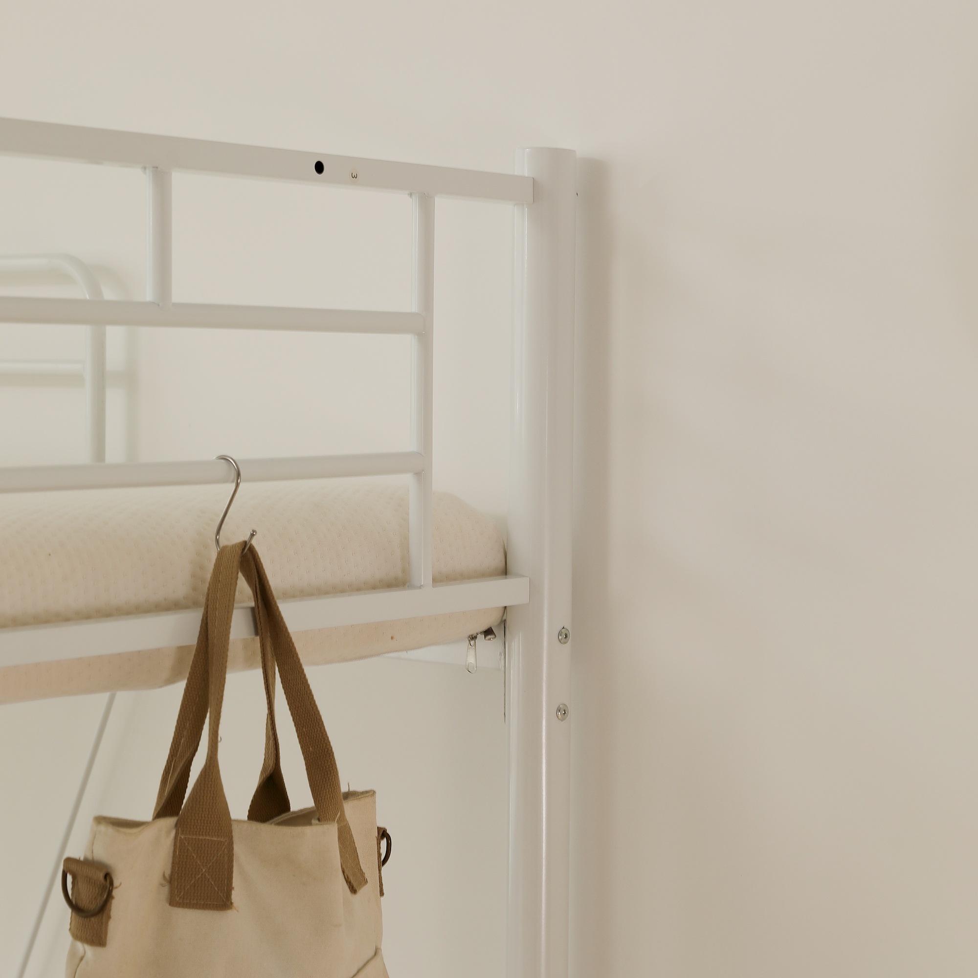 【国内発送&送·料·無·料】ロフトベッド パイプベッド シングル コンセント付き 宮 ロフト ベッド 北欧風 高さ170cm ロフト ベッド 大人用 二段ベッド 子供部屋 子供ベッド 送料無料 スチー 【国内発送&送·料·無·料】ロフトベッド パイプベッド シングル コンセント付き 宮 ロフト ベッド 北欧風 高さ170cm ロフト ベッド 大人用 二段ベッド 子供部屋 子供ベッド 送料無料 スチー