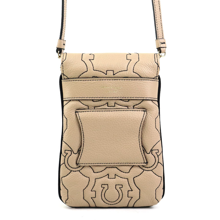 サルヴァトーレフェラガモ Salvatore Ferragamo 斜め掛けショルダーバッグ フォンホルダー フォンポーチ ガンチーニ レザー ベージュ/ブラック ゴールド レディース e60216a サルヴァトーレフェラガモ Salvatore Ferragamo 斜め掛けショルダーバッグ フォンホルダー フォンポーチ ガンチーニ レザー ベージュ/ブラック ゴールド レディース e60216a