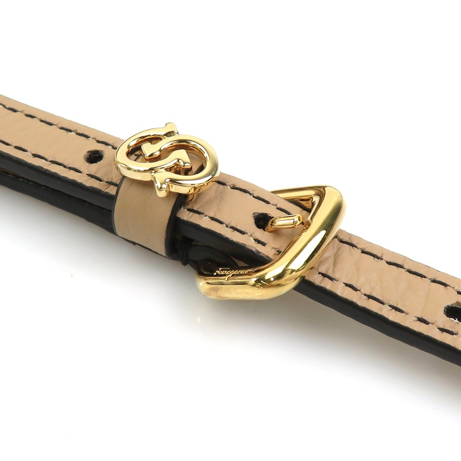 サルヴァトーレフェラガモ Salvatore Ferragamo 斜め掛けショルダーバッグ フォンホルダー フォンポーチ ガンチーニ レザー ベージュ/ブラック ゴールド レディース e60216a サルヴァトーレフェラガモ Salvatore Ferragamo 斜め掛けショルダーバッグ フォンホルダー フォンポーチ ガンチーニ レザー ベージュ/ブラック ゴールド レディース e60216a
