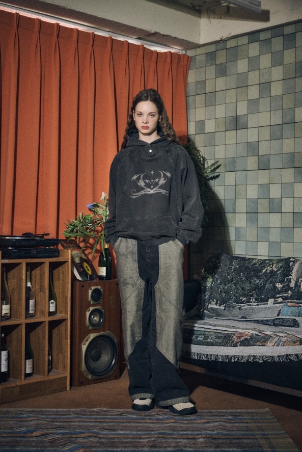 【CPGN STUDIO】 Rubber Star Pigment Snap Hoodie