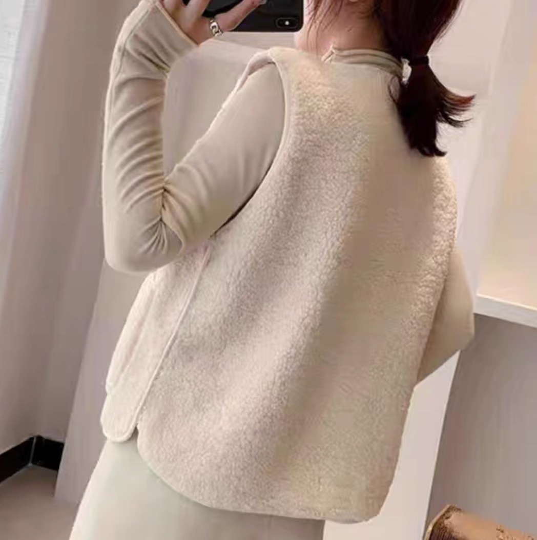 レディース トップス ベスト アウター 袖なし ノースリーブ Vネック フェミニン ストリート もこもこ ふわふわ ふっくら 前開き かわいい 大人可愛い シンプル カジュアル おしゃれ レトロ レディース トップス ベスト アウター 袖なし ノースリーブ Vネック フェミニン ストリート もこもこ ふわふわ ふっくら 前開き かわいい 大人可愛い シンプル カジュアル おしゃれ レトロ