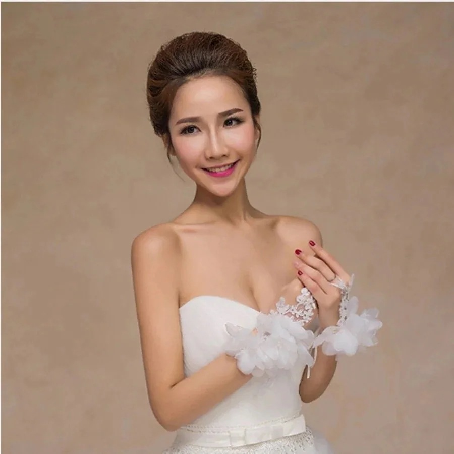 1つ買うと10個無料ウェディンググローブ フラワー レース クリスタル フィンガーレスグローブ 結婚式 披露宴562 1つ買うと10個無料ウェディンググローブ フラワー レース クリスタル フィンガーレスグローブ 結婚式 披露宴562