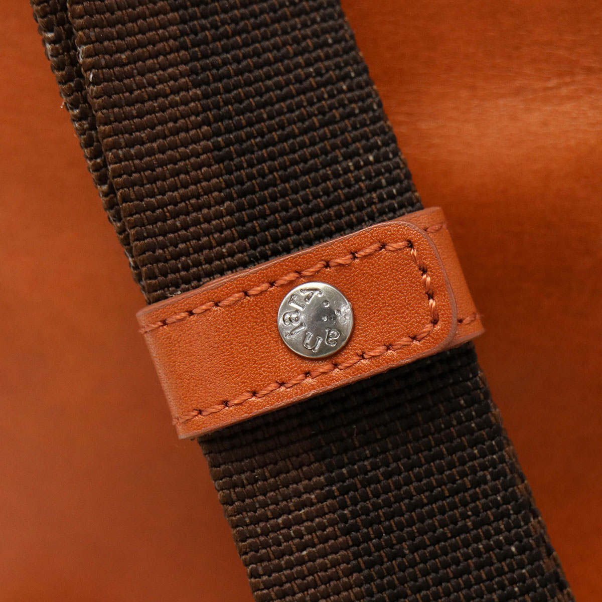 正規取扱店 ボディバッグ Antique Leather ワンショルダーバッグ ショルダーバッグ 本革 縦型 斜めがけ 2層 小さめ 旅行 日本製 メンズ レディース 01-07004 正規取扱店 ボディバッグ Antique Leather ワンショルダーバッグ ショルダーバッグ 本革 縦型 斜めがけ 2層 小さめ 旅行 日本製 メンズ レディース 01-07004