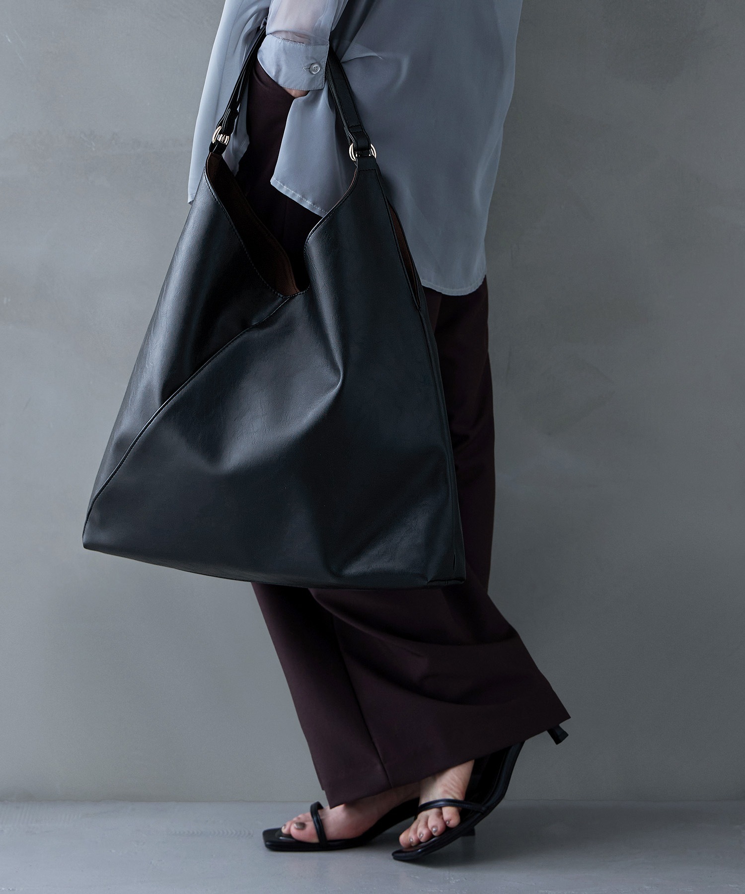 トライアングルフェイクレザートートバッグ レディース 鞄 バッグ フェイクレザー ワンハンドル トートバッグ ハンドバッグ ワンショルダーバッグ レザー 手提げ 肩掛け A4サイズ対応 三角 合皮 トライアングルフェイクレザートートバッグ レディース 鞄 バッグ フェイクレザー ワンハンドル トートバッグ ハンドバッグ ワンショルダーバッグ レザー 手提げ 肩掛け A4サイズ対応 三角 合皮