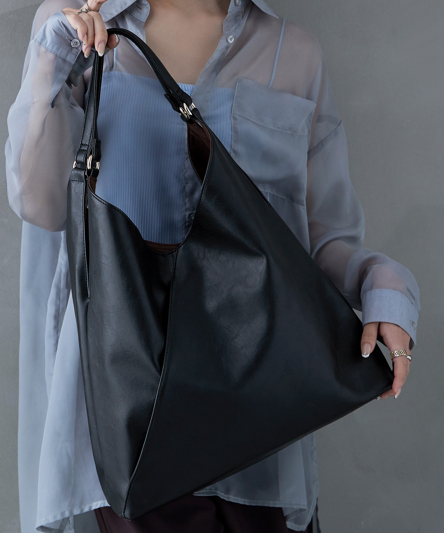 トライアングルフェイクレザートートバッグ レディース 鞄 バッグ フェイクレザー ワンハンドル トートバッグ ハンドバッグ ワンショルダーバッグ レザー 手提げ 肩掛け A4サイズ対応 三角 合皮 トライアングルフェイクレザートートバッグ レディース 鞄 バッグ フェイクレザー ワンハンドル トートバッグ ハンドバッグ ワンショルダーバッグ レザー 手提げ 肩掛け A4サイズ対応 三角 合皮