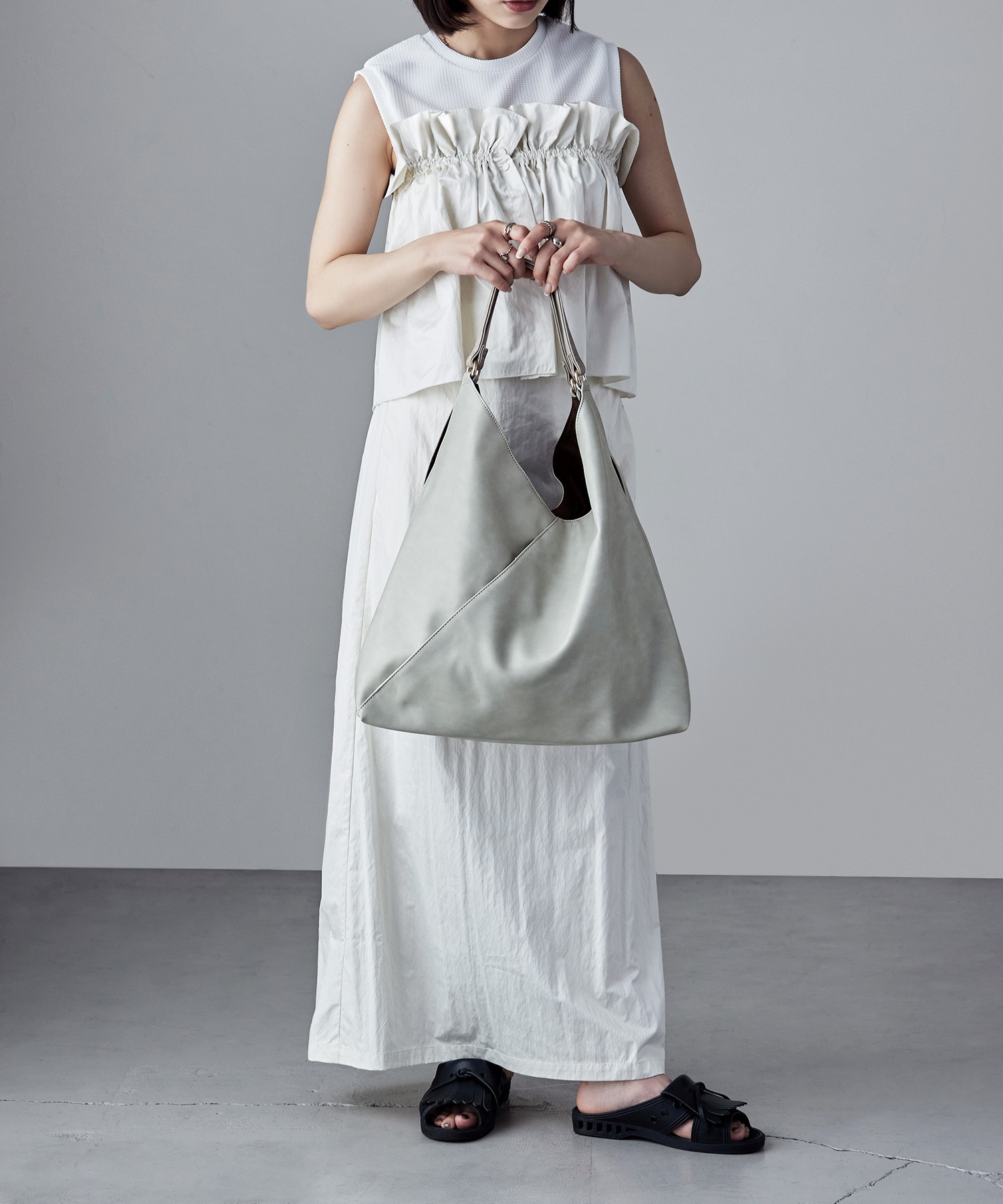 トライアングルフェイクレザートートバッグ レディース 鞄 バッグ フェイクレザー ワンハンドル トートバッグ ハンドバッグ ワンショルダーバッグ レザー 手提げ 肩掛け A4サイズ対応 三角 合皮 トライアングルフェイクレザートートバッグ レディース 鞄 バッグ フェイクレザー ワンハンドル トートバッグ ハンドバッグ ワンショルダーバッグ レザー 手提げ 肩掛け A4サイズ対応 三角 合皮