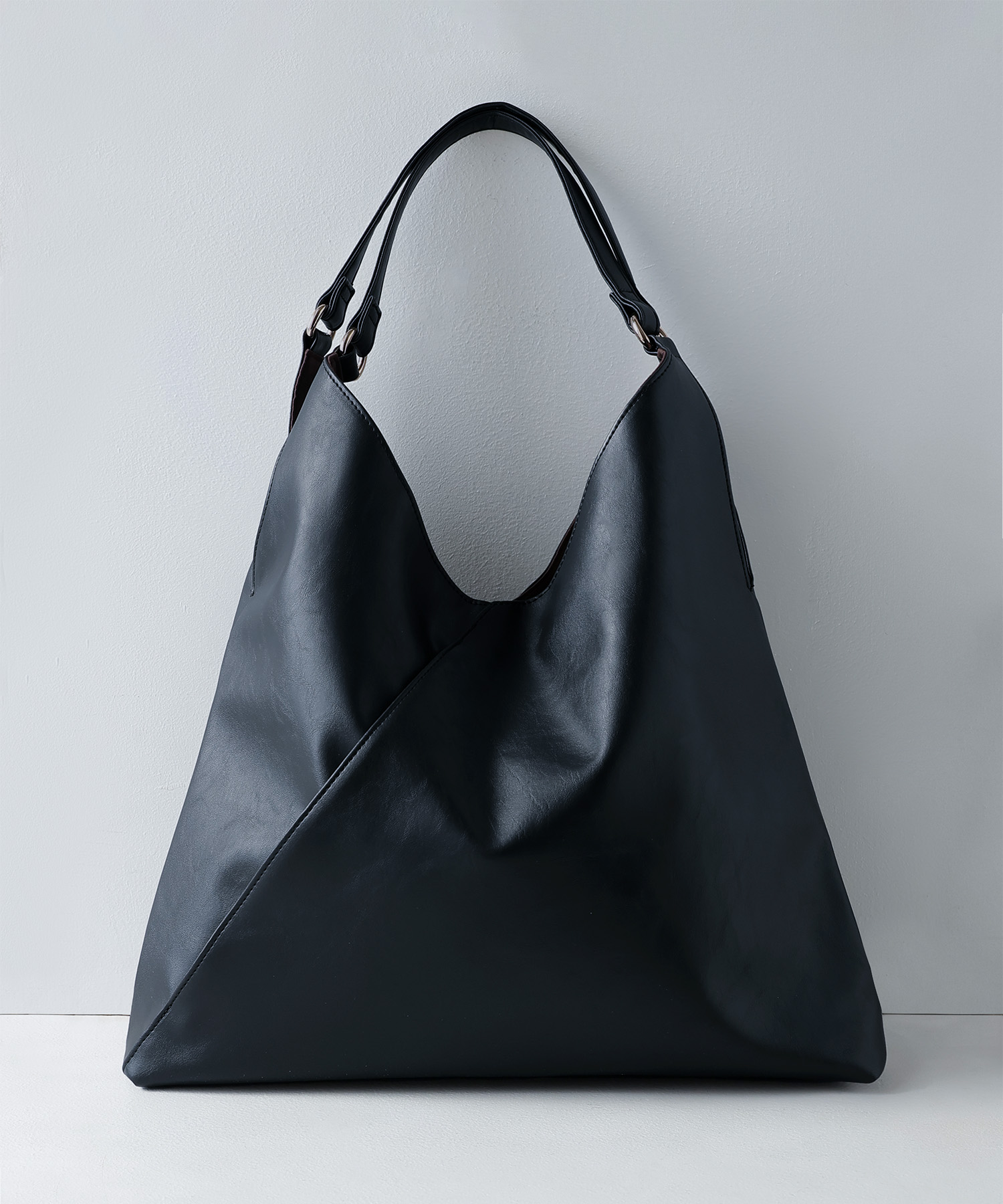 トライアングルフェイクレザートートバッグ レディース 鞄 バッグ フェイクレザー ワンハンドル トートバッグ ハンドバッグ ワンショルダーバッグ レザー 手提げ 肩掛け A4サイズ対応 三角 合皮 トライアングルフェイクレザートートバッグ レディース 鞄 バッグ フェイクレザー ワンハンドル トートバッグ ハンドバッグ ワンショルダーバッグ レザー 手提げ 肩掛け A4サイズ対応 三角 合皮