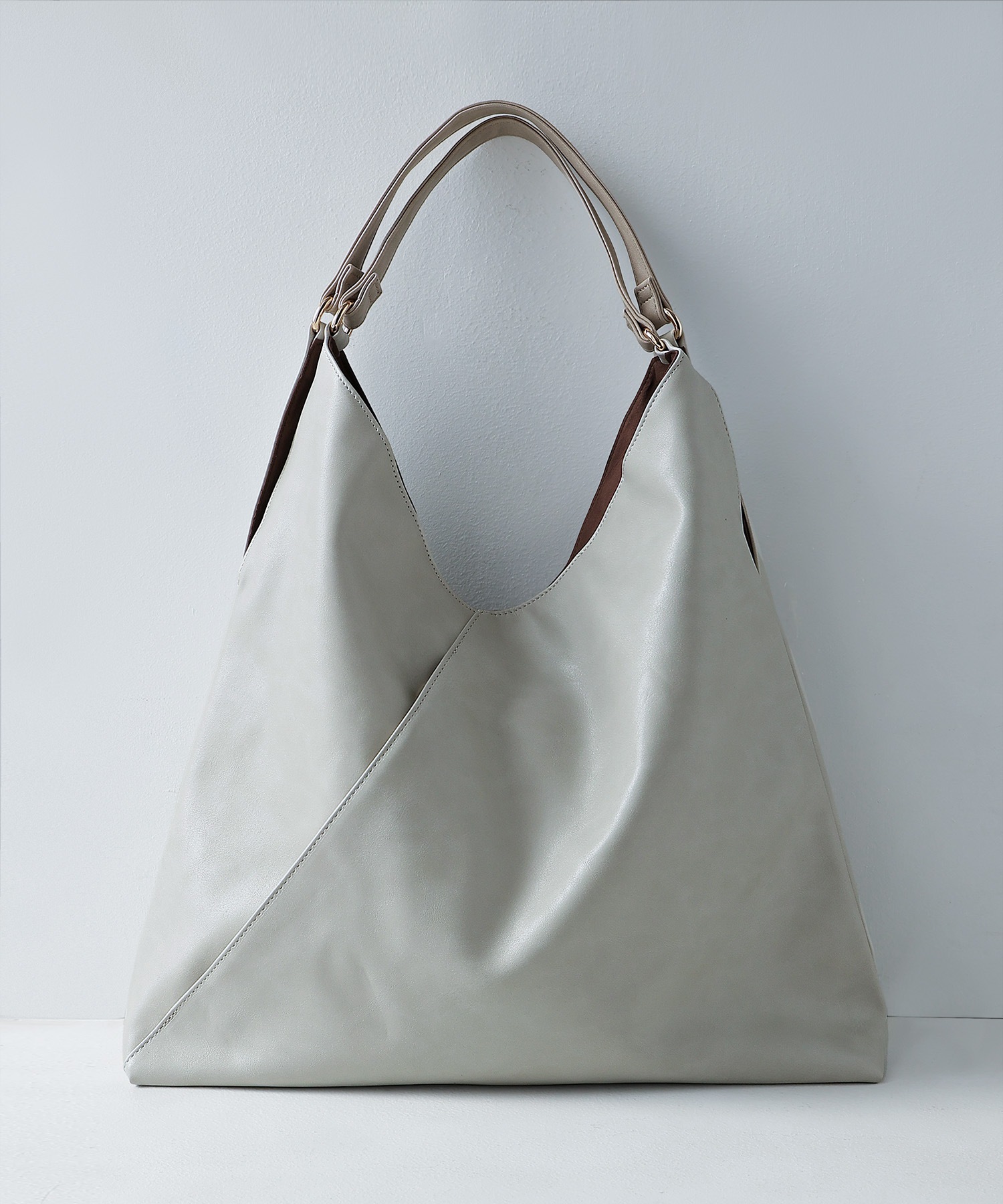 トライアングルフェイクレザートートバッグ レディース 鞄 バッグ フェイクレザー ワンハンドル トートバッグ ハンドバッグ ワンショルダーバッグ レザー 手提げ 肩掛け A4サイズ対応 三角 合皮 トライアングルフェイクレザートートバッグ レディース 鞄 バッグ フェイクレザー ワンハンドル トートバッグ ハンドバッグ ワンショルダーバッグ レザー 手提げ 肩掛け A4サイズ対応 三角 合皮