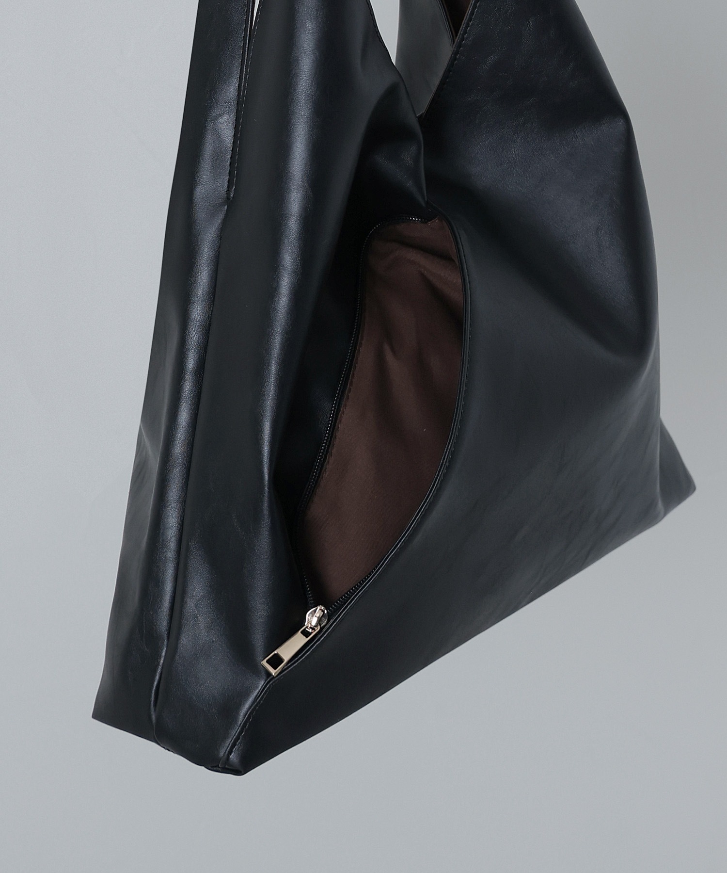 トライアングルフェイクレザートートバッグ レディース 鞄 バッグ フェイクレザー ワンハンドル トートバッグ ハンドバッグ ワンショルダーバッグ レザー 手提げ 肩掛け A4サイズ対応 三角 合皮 トライアングルフェイクレザートートバッグ レディース 鞄 バッグ フェイクレザー ワンハンドル トートバッグ ハンドバッグ ワンショルダーバッグ レザー 手提げ 肩掛け A4サイズ対応 三角 合皮