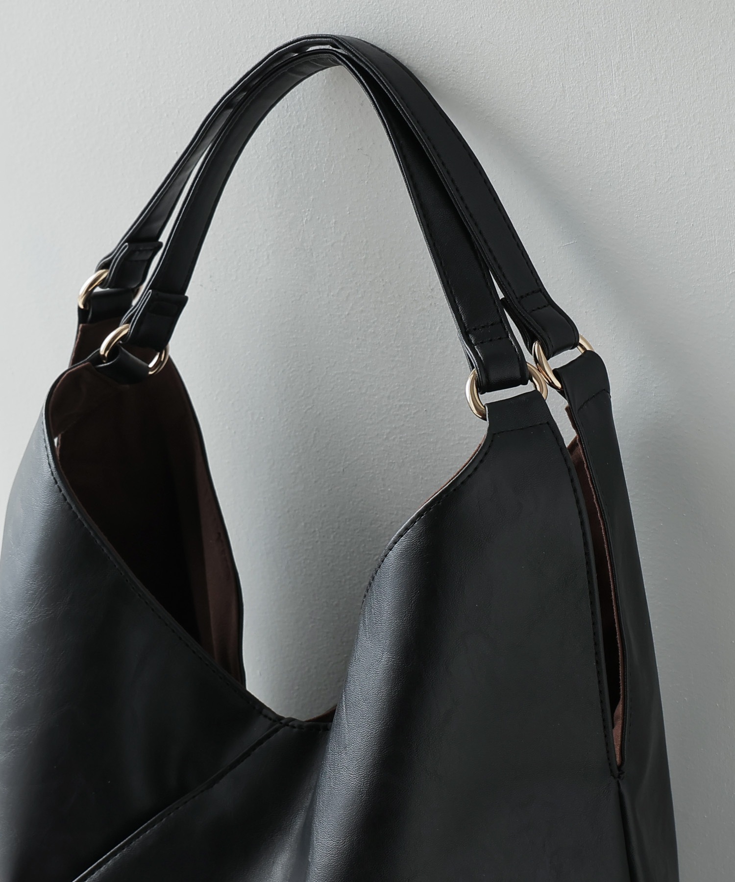 トライアングルフェイクレザートートバッグ レディース 鞄 バッグ フェイクレザー ワンハンドル トートバッグ ハンドバッグ ワンショルダーバッグ レザー 手提げ 肩掛け A4サイズ対応 三角 合皮 トライアングルフェイクレザートートバッグ レディース 鞄 バッグ フェイクレザー ワンハンドル トートバッグ ハンドバッグ ワンショルダーバッグ レザー 手提げ 肩掛け A4サイズ対応 三角 合皮