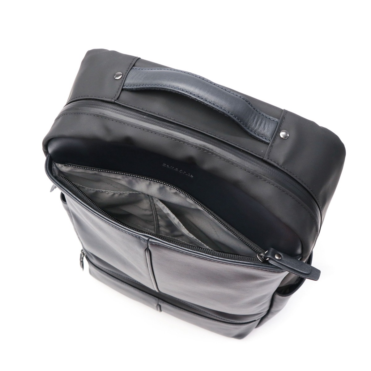 正規品2年保証 リュック ビジネスリュック メンズ ブランド 軽量 ビジネスバッグ 50代 A4 本革 レザー PC 15.6インチ 撥水 軽い 通勤 出張 ファスナー モダニクル 2 バックパック 正規品2年保証 リュック ビジネスリュック メンズ ブランド 軽量 ビジネスバッグ 50代 A4 本革 レザー PC 15.6インチ 撥水 軽い 通勤 出張 ファスナー モダニクル 2 バックパック