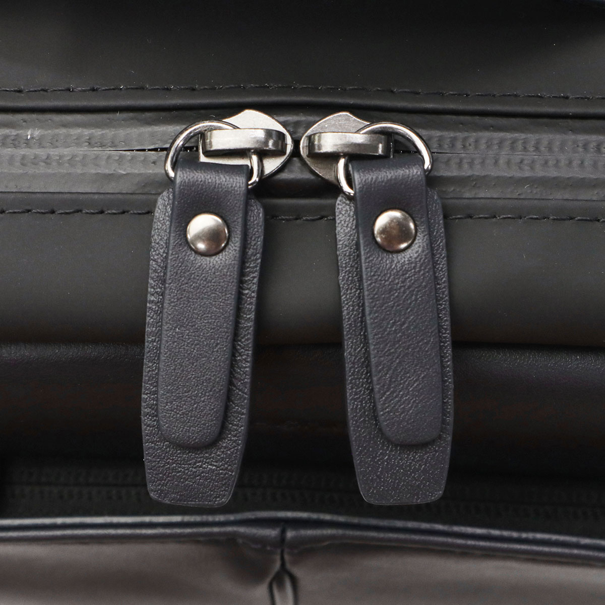 正規品2年保証 リュック ビジネスリュック メンズ ブランド 軽量 ビジネスバッグ 50代 A4 本革 レザー PC 15.6インチ 撥水 軽い 通勤 出張 ファスナー モダニクル 2 バックパック 正規品2年保証 リュック ビジネスリュック メンズ ブランド 軽量 ビジネスバッグ 50代 A4 本革 レザー PC 15.6インチ 撥水 軽い 通勤 出張 ファスナー モダニクル 2 バックパック