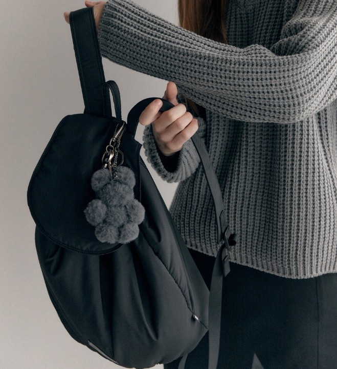 【LOW CLASSIC】DRAWSTRING PADDED BACKPACK リュック LOW CLASSIC】 DRAWSTRING PADDED BACKPACK : 2COLOR