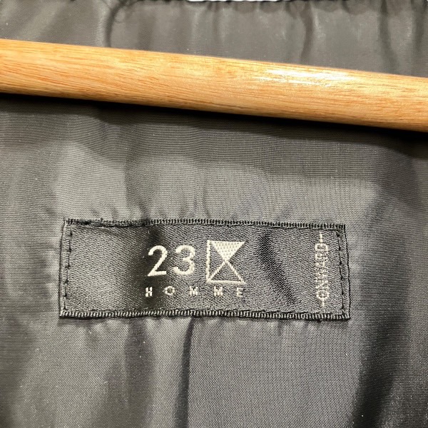 23区オム ブラック 48サイズ ダウンコート アパレル アウター ユニセックス 【中古】 23区オム ブラック 48サイズ ダウンコート アパレル アウター ユニセックス 【中古】