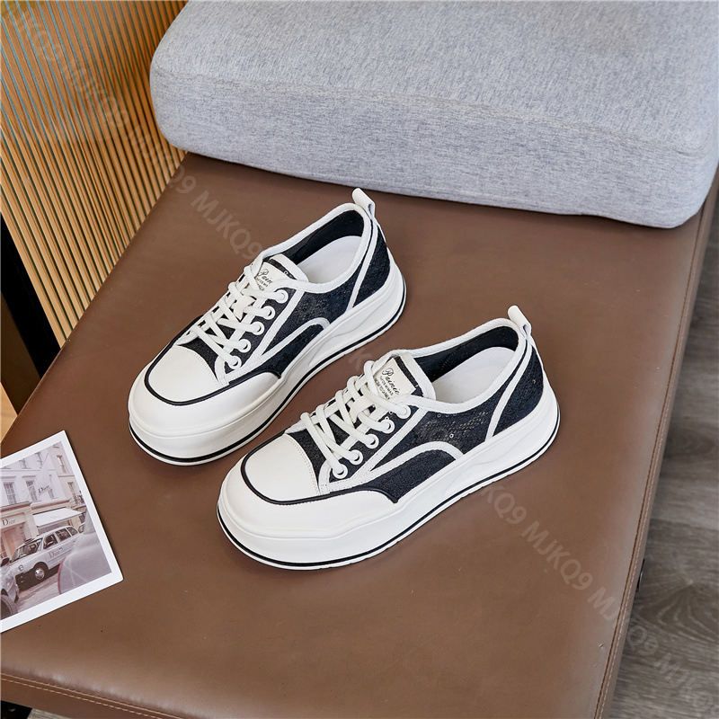 1000円OFFクーポン カジュアル スニーカー レディース 厚底 レース 通気 ランニングシューズ 通学靴 美脚 デッキシューズ 軽量 無地 疲れにくい 柔らかい 走れる 美脚スニーカー 滑り止め