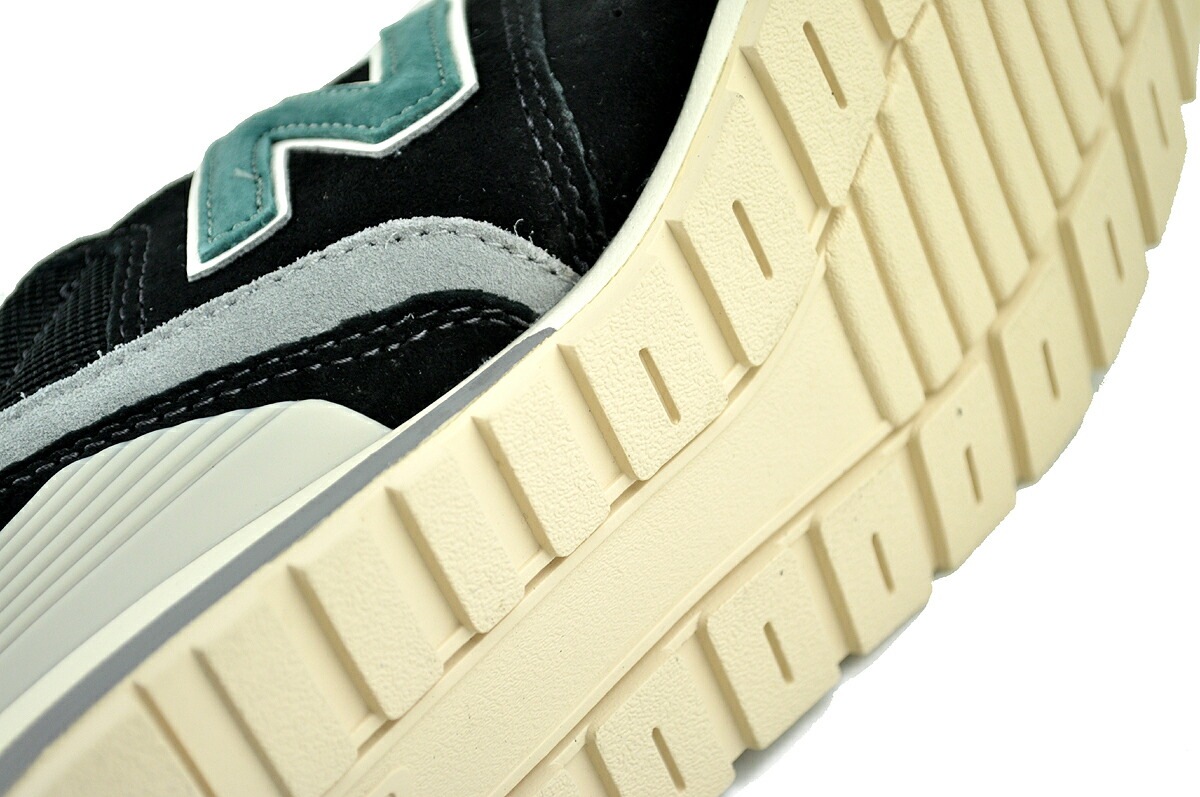 cm996ci2 ブラック ピッグスエード