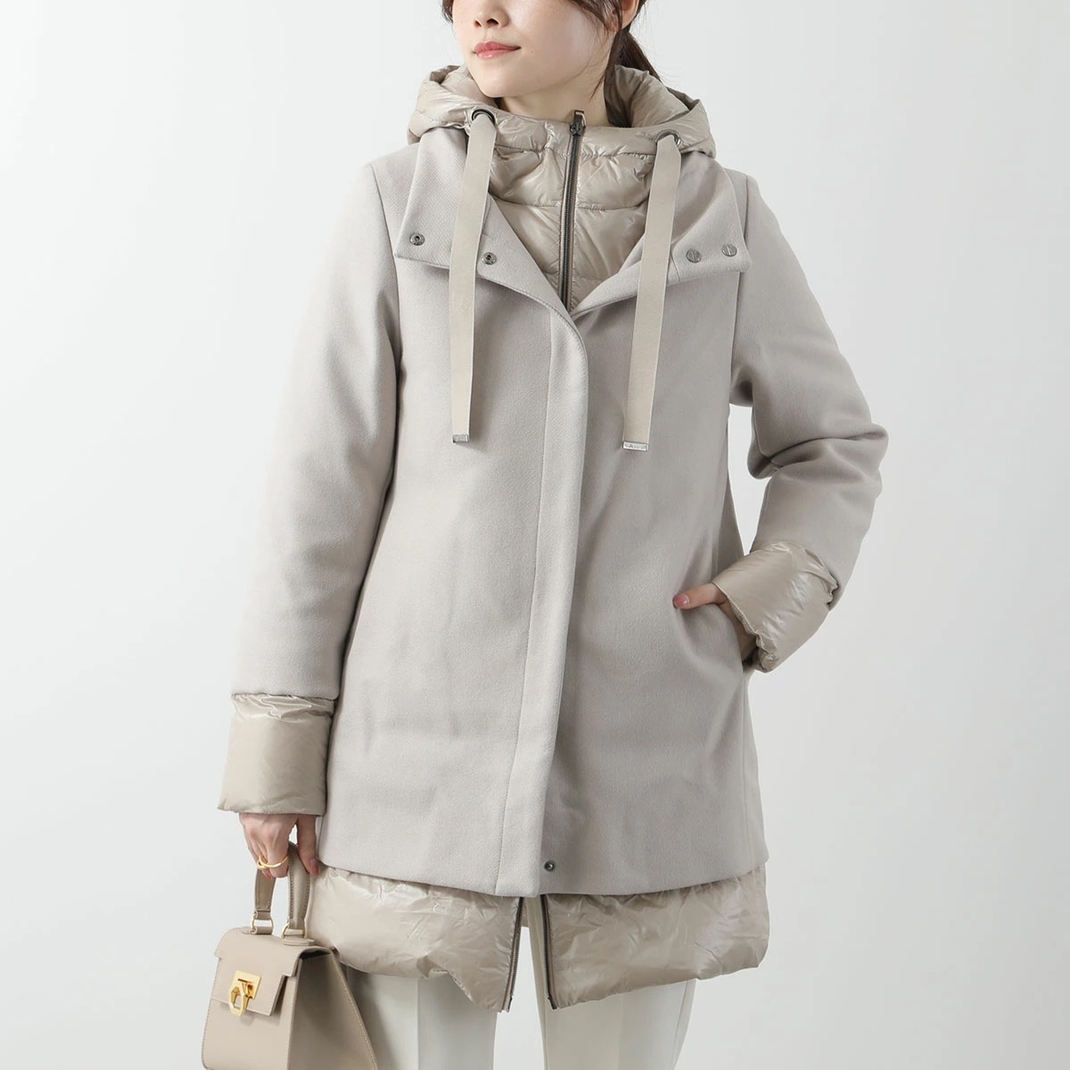 HERNO ヘルノ ダウンコート PI001966D 33344 レディース ナイロン×ウールツイル 切り替え フード付き Aシェイプ 撥水加工 カラー3色 HERNO ヘルノ ダウンコート PI001966D 33344 レディース ナイロン×ウールツイル 切り替え フード付き Aシェイプ 撥水加工 カラー3色