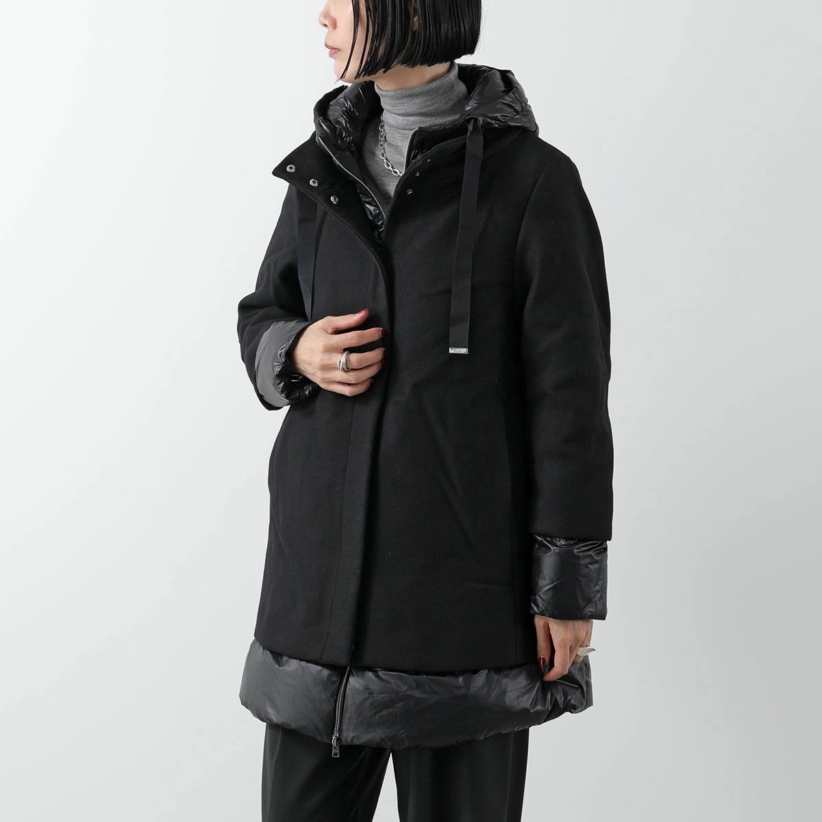 HERNO ヘルノ ダウンコート PI001966D 33344 レディース ナイロン×ウールツイル 切り替え フード付き Aシェイプ 撥水加工 カラー3色 HERNO ヘルノ ダウンコート PI001966D 33344 レディース ナイロン×ウールツイル 切り替え フード付き Aシェイプ 撥水加工 カラー3色