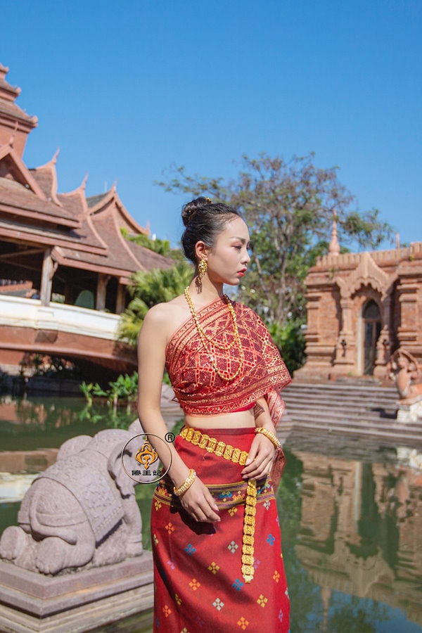 Qoo10] タイ民族衣装女性正装ウエディングドレスレ