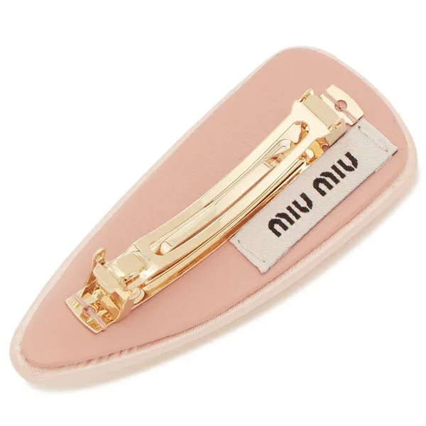 ★送料関税込★MIUMIU サテン ヘアクリップ 華やかさを添える逸品》【miumiu】サテンヘアクリップ (MiuMiu