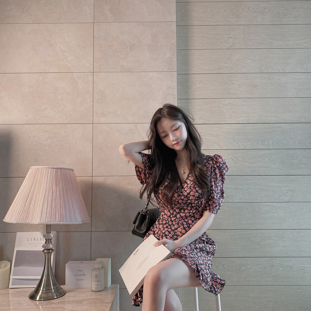 2色 レトロ風 ワンピース 半袖 春 夏 かわいい aライン Aライン フレア フレアスカート ミニ丈 ショート丈 膝上 フリル袖 パフスリーブ 萌袖 Vネック カシュクール スリム タイト 細身 ス 2色 レトロ風 ワンピース 半袖 春 夏 かわいい aライン Aライン フレア フレアスカート ミニ丈 ショート丈 膝上 フリル袖 パフスリーブ 萌袖 Vネック カシュクール スリム タイト 細身 ス