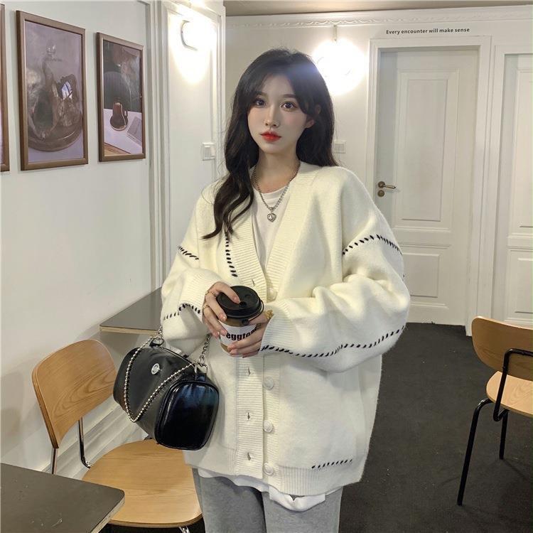 ステッチ入り Vネック 長袖 ニット カーディガン トップス ミディアム丈 袖あり ドロップショルダー 襟なし 前開き かわいい 大人可愛い シンプル カジュアル 大人 おしゃれ お洒落 大人女子 ステッチ入り Vネック 長袖 ニット カーディガン トップス ミディアム丈 袖あり ドロップショルダー 襟なし 前開き かわいい 大人可愛い シンプル カジュアル 大人 おしゃれ お洒落 大人女子