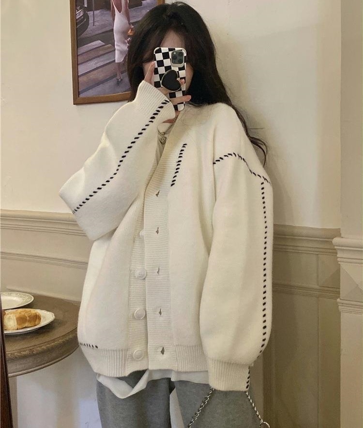 ステッチ入り Vネック 長袖 ニット カーディガン トップス ミディアム丈 袖あり ドロップショルダー 襟なし 前開き かわいい 大人可愛い シンプル カジュアル 大人 おしゃれ お洒落 大人女子 ステッチ入り Vネック 長袖 ニット カーディガン トップス ミディアム丈 袖あり ドロップショルダー 襟なし 前開き かわいい 大人可愛い シンプル カジュアル 大人 おしゃれ お洒落 大人女子