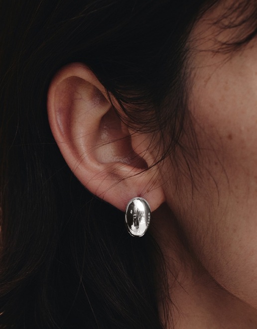 HYERES LOR] H-edition Castanets Oval Earrings ピアス