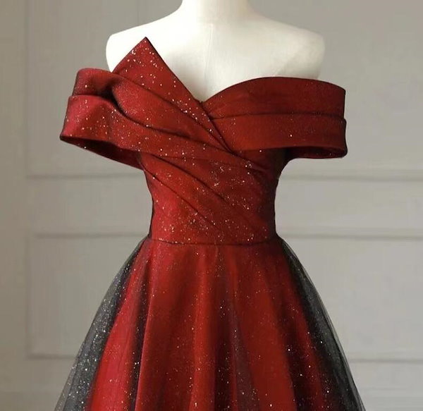 Qoo10] イブニングドレス ワイン赤 オフショルダ