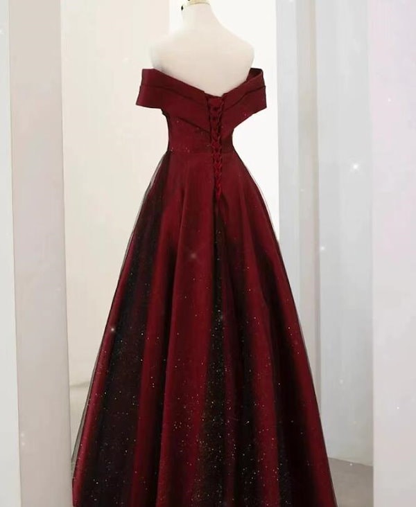 Qoo10] イブニングドレス ワイン赤 オフショルダ