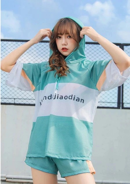 1つ買うと1つ無料水着 レディース 4点セット 小胸 バンドゥ パレオ 日焼け防止 パッド付き 体型カバー