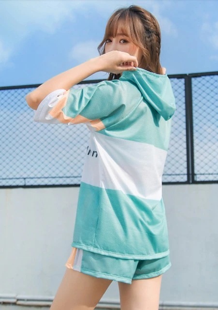 1つ買うと1つ無料水着 レディース 4点セット 小胸 バンドゥ パレオ 日焼け防止 パッド付き 体型カバー