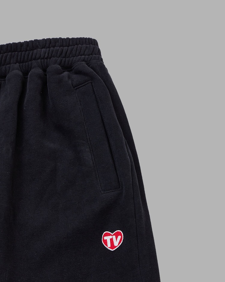 【THE MUSEUM VISITOR】 TV HEART LOGO SWEATPANTS : BLACK 【THE MUSEUM VISITOR】 TV HEART LOGO SWEATPANTS : BLACK