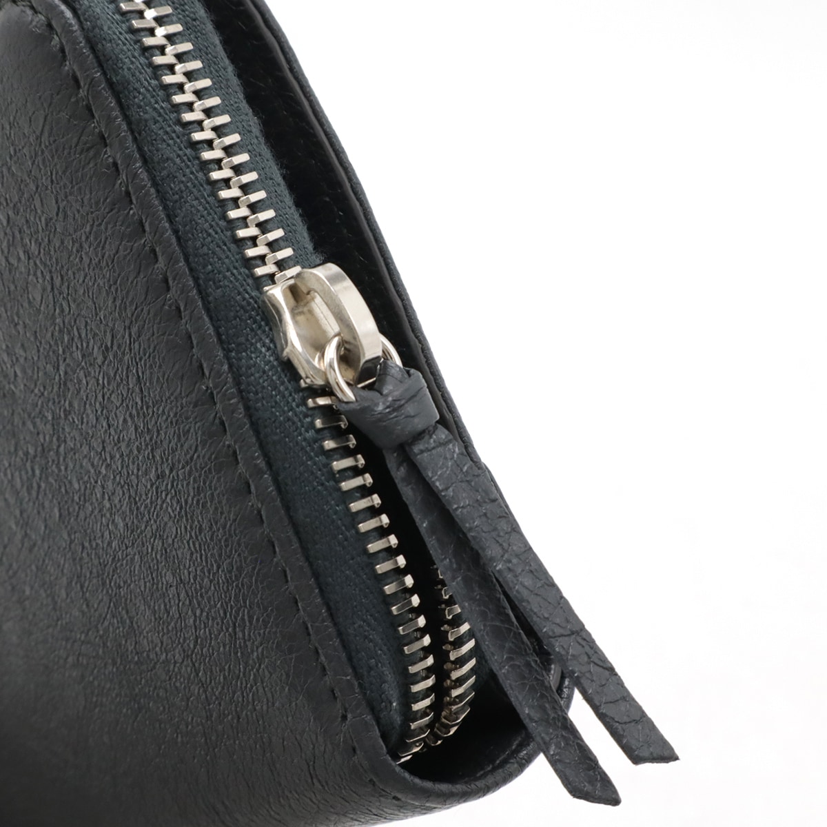 クラシック コンパクトウォレット 2つ折財布 二つ折り財布 レザー グレー 47745 クラシック コンパクトウォレット 2つ折財布 二つ折り財布 レザー グレー 47745