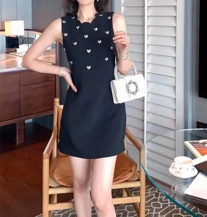新入荷　ソリッドハートミニワンピース　人気トップス　コーデ　パーティードレス　二次会　上品　おしゃれ