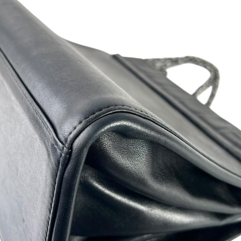 CHANEL シャネル チョコバー ラムスキン ショルダーバッグ ブラック A-8042 CHANEL シャネル チョコバー ラムスキン ショルダーバッグ ブラック A-8042