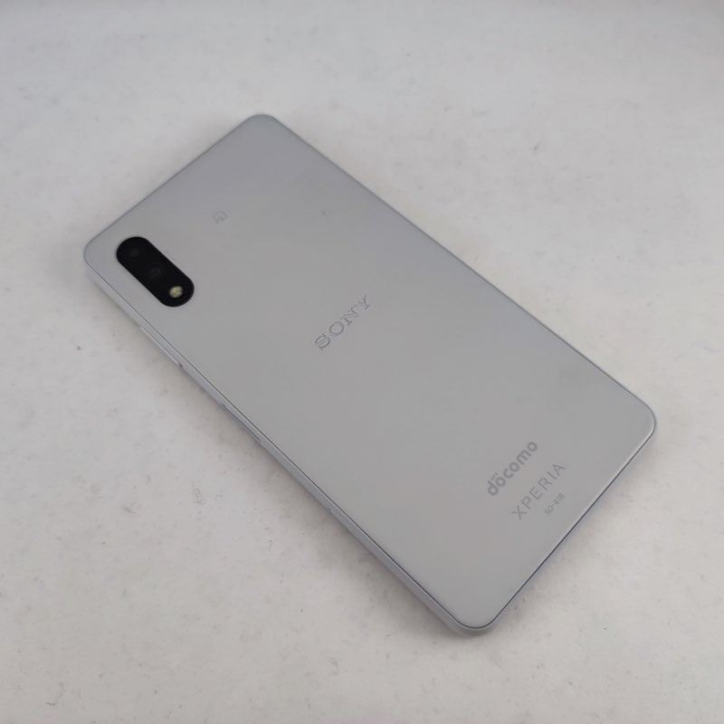 Xperia AceII SO-41B 64GB FMラジオ アウトレット 特典付 docomo版 SIMロック解除済 dace2wh-a186y4