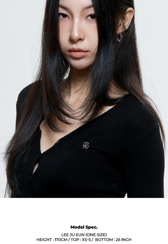 (DUC) V-Neck Crop Cardigan Black & Gray レディース服 韓国 ボタン (DUC) V-Neck Crop Cardigan Black & Gray レディース服 韓国 ボタン