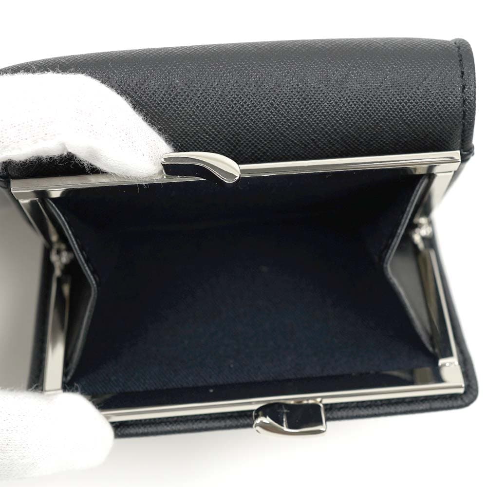 ヴィヴィアンウエストウッド 財布 Vivienne Westwood レディース 51010018 S000B N401 バイオグリーン サフィアーノ がま口 三つ折り財布 ミニ財布 ブラック ウォレ ヴィヴィアンウエストウッド 財布 Vivienne Westwood レディース 51010018 S000B N401 バイオグリーン サフィアーノ がま口 三つ折り財布 ミニ財布 ブラック ウォレ